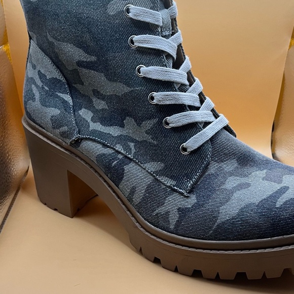 Torrid Canvas Camo Lug Hiker Boots - Picture 7 of 8